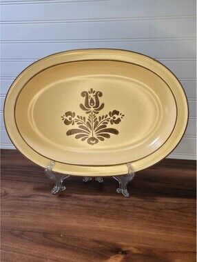Vintage Pfaltzgraff Yorktowne Oval Platter